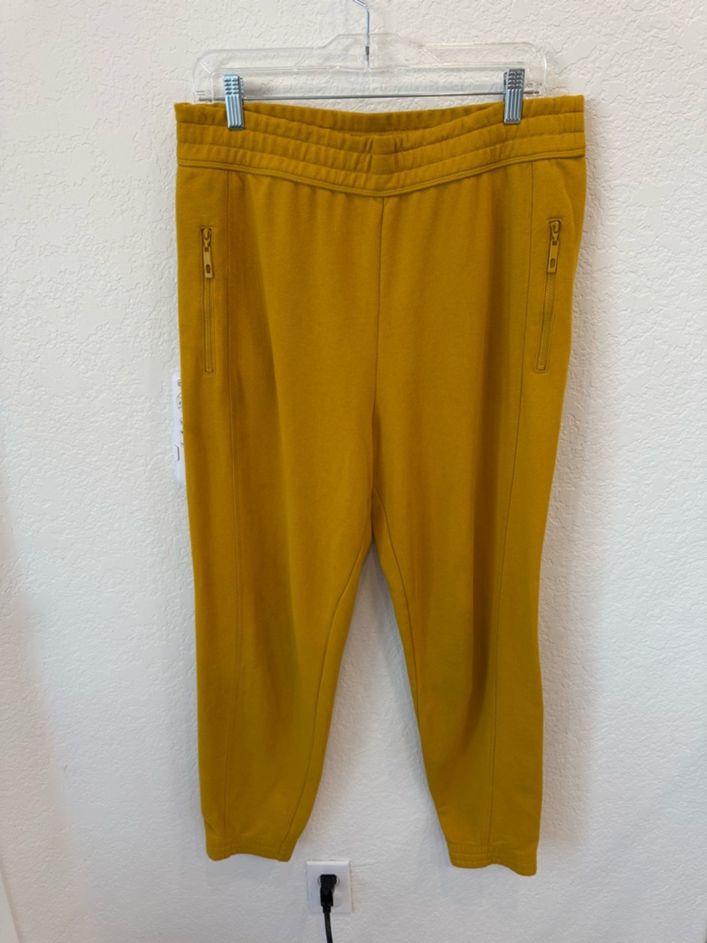 Fabletics Mustard Yellow Women's Jogger Pants